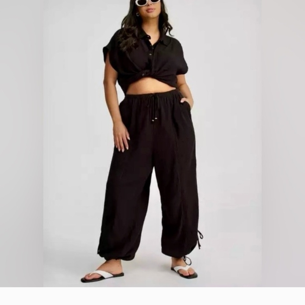 Torrid Black High Rise Gauze Joggers – Size 1 – Like New